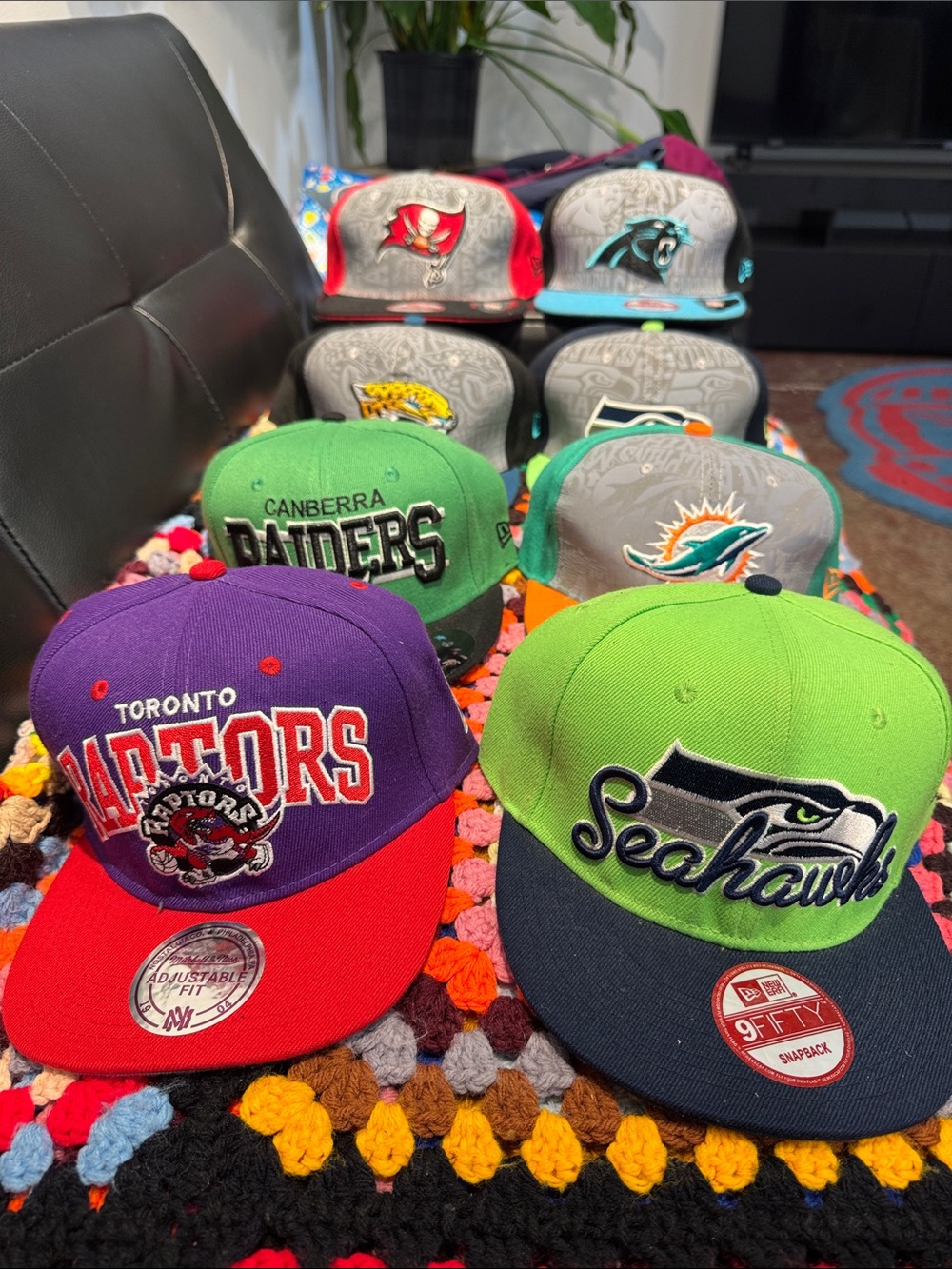 New Era NFL & NBA SnapBack hat Lot( 8 hats)